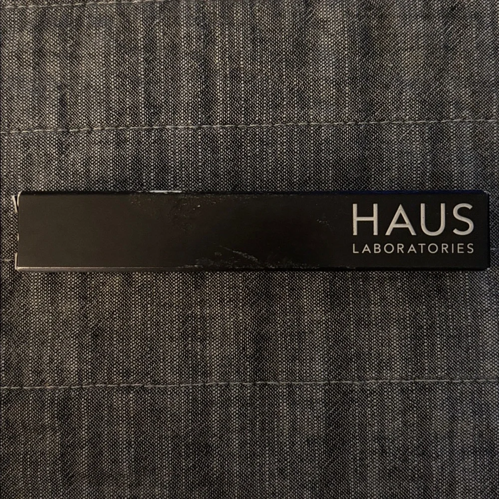 HAUS LABORATORIES LE RIOT LIP GLOSS - JOANNE